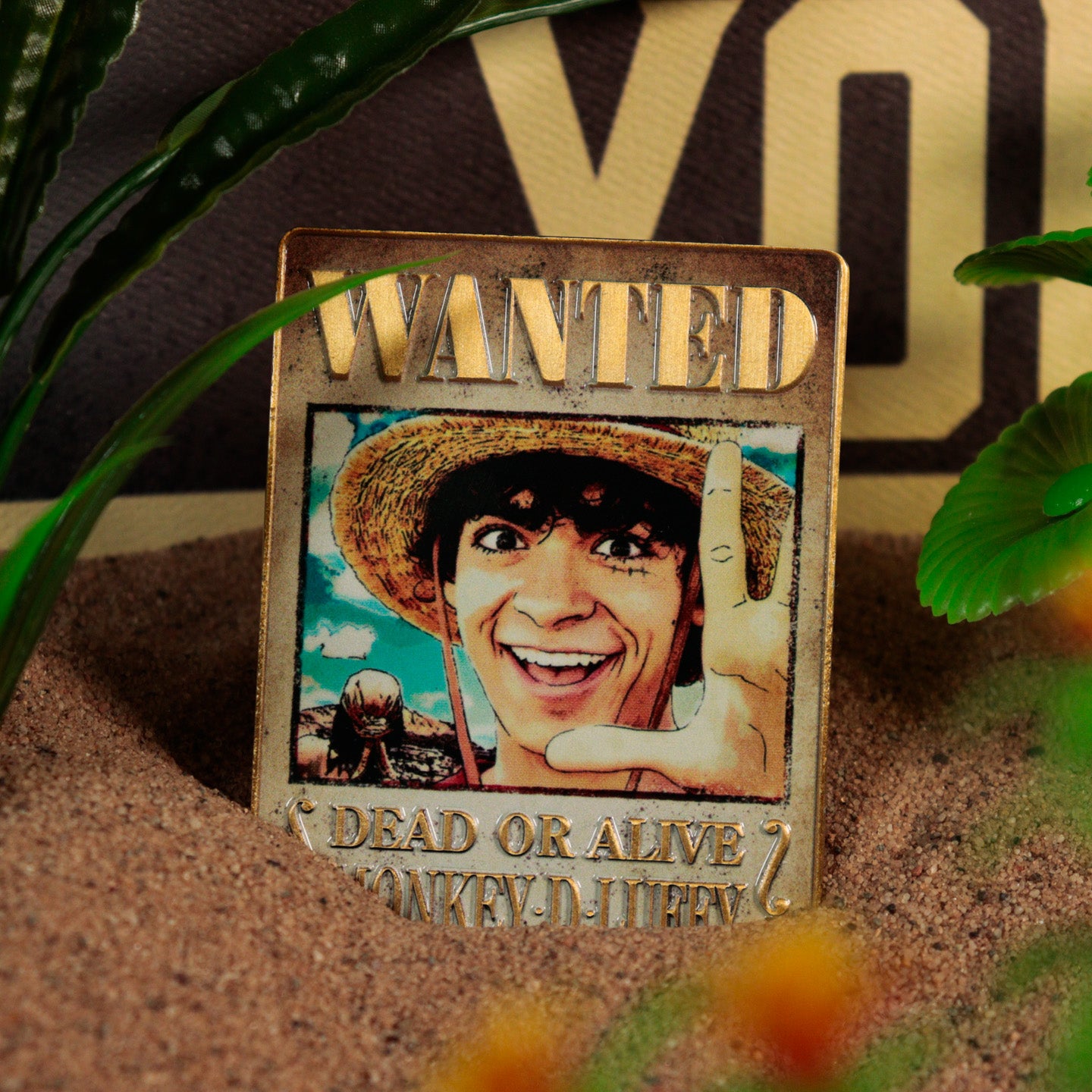 One Piece Limited Edition Wanted Poster Ingot Front Lifestyle