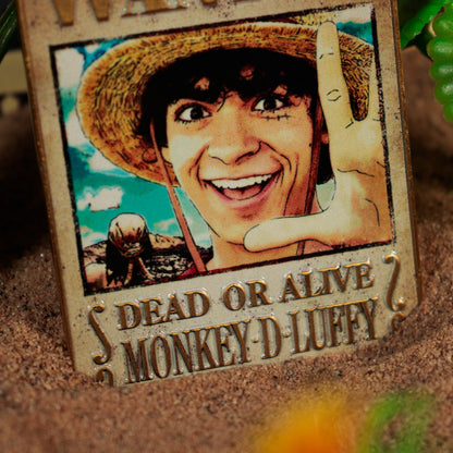 One Piece Limited Edition Wanted Poster Ingot Lifestyle Close Up