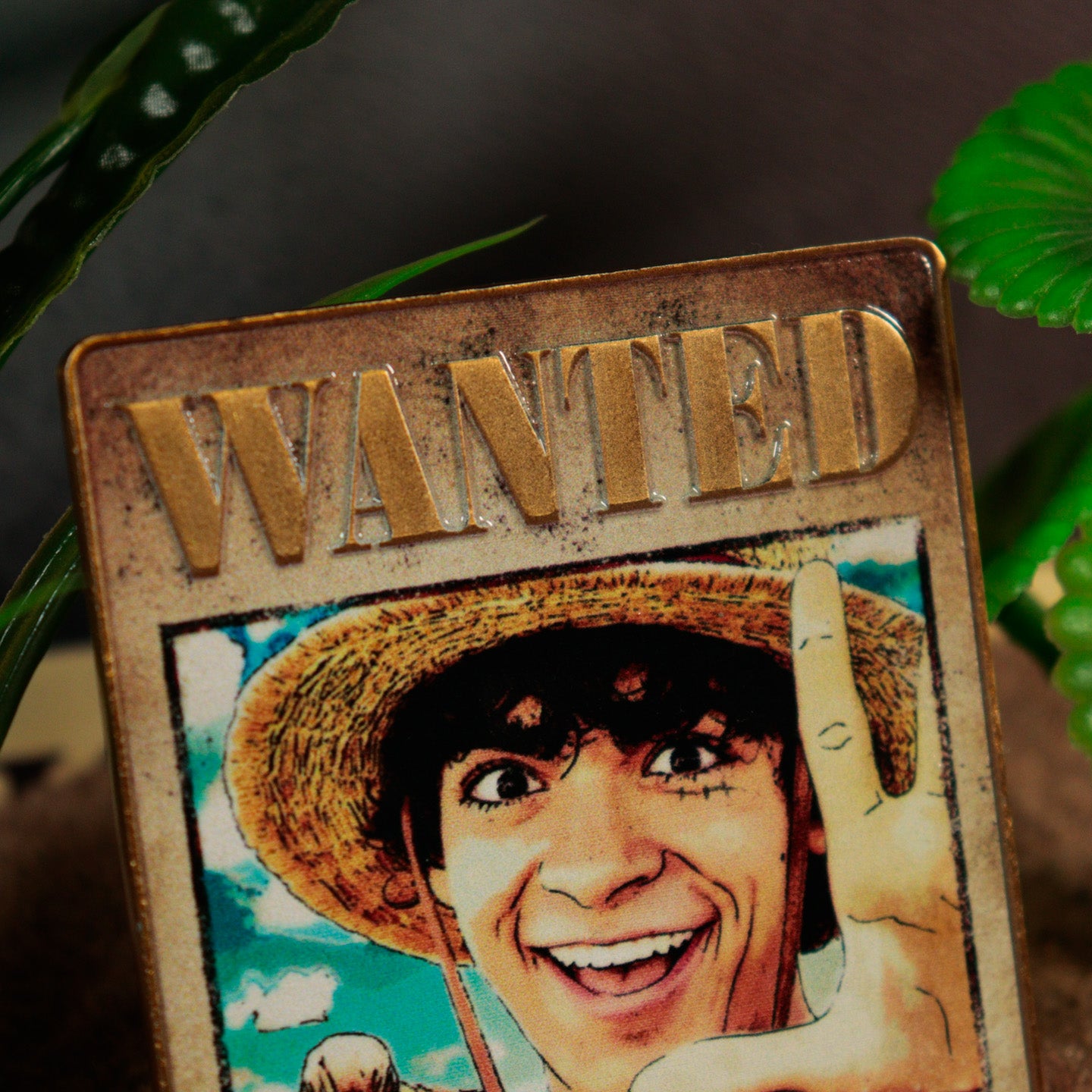 One Piece Limited Edition Wanted Poster Ingot Lifestyle Close Up